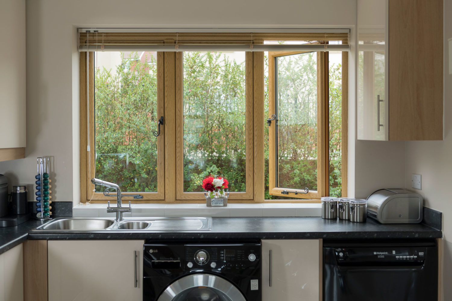 double glazed sash windows uPVC bromley